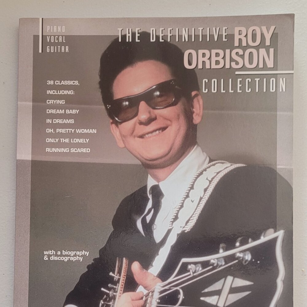 Sheet Music Book The DEFINITIVE ROY ORBISON COLLECTION Piano Vocal Guitar W/Bio